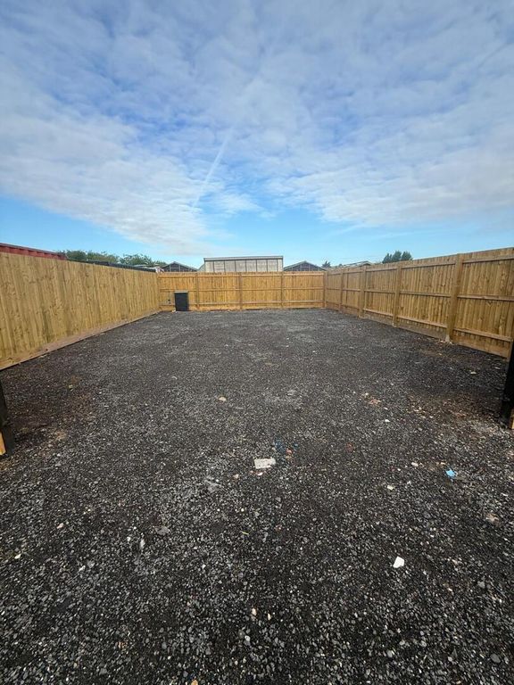 Property photo 1 of 3 Outside