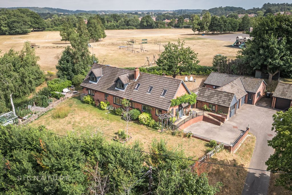 Property photo 1 of 33