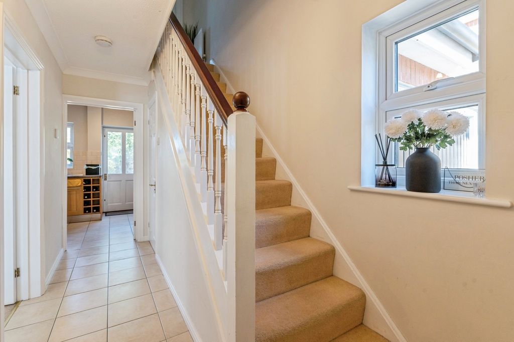 Property photo 2 of 21 Pbox-Img.Jpg