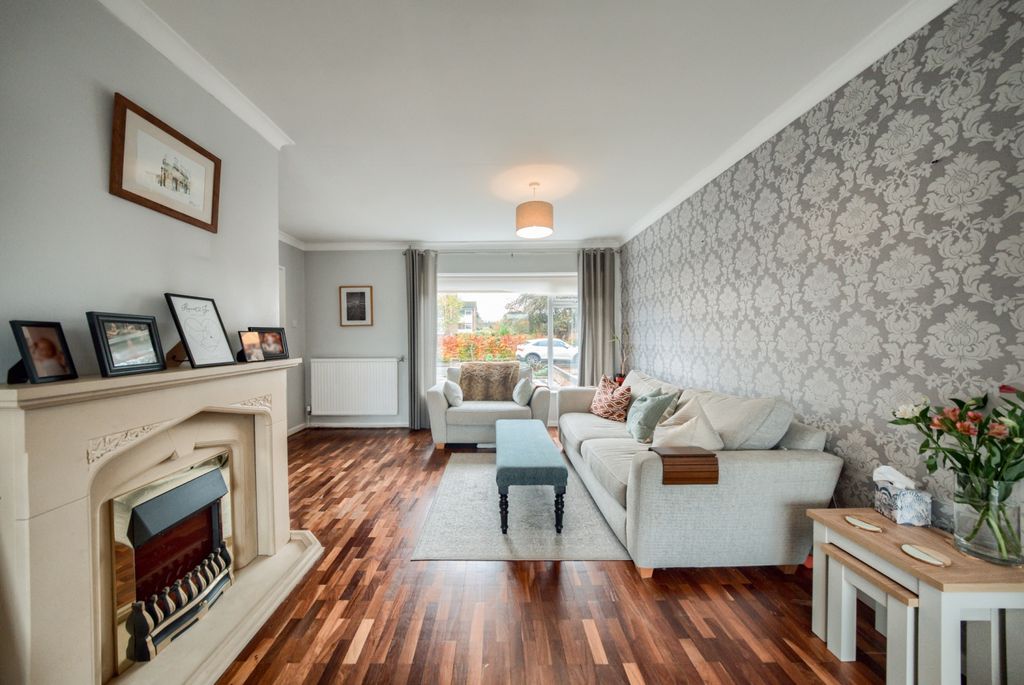 Property photo 2 of 14 Xt5A6886-Hdr(3)