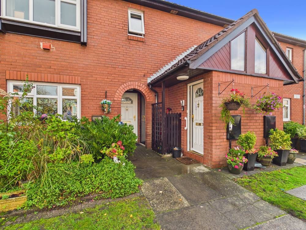 Property photo 1 of 17 Giraffe360-Still001