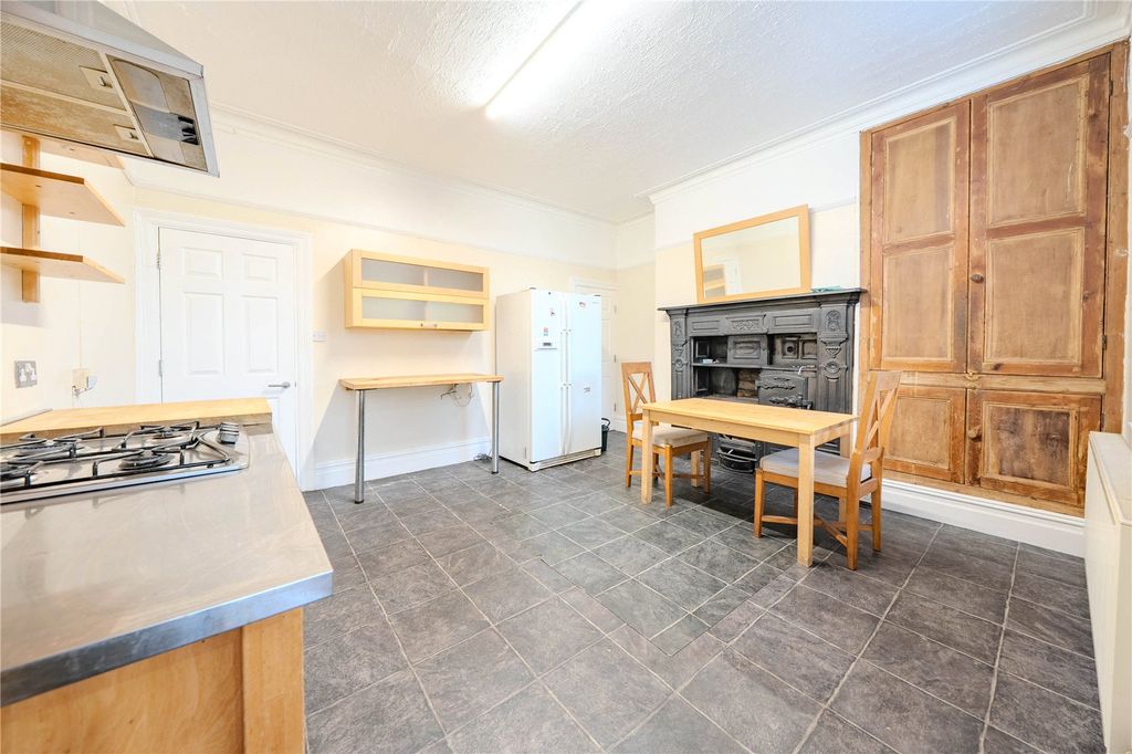 Property photo 3 of 24 Picture No. 02