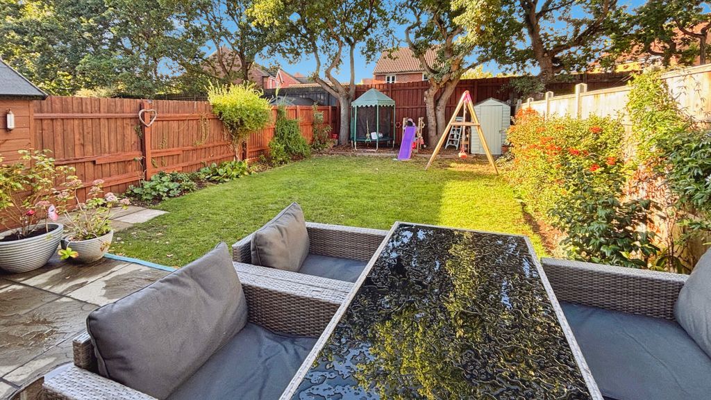 Property photo 2 of 14 Garden