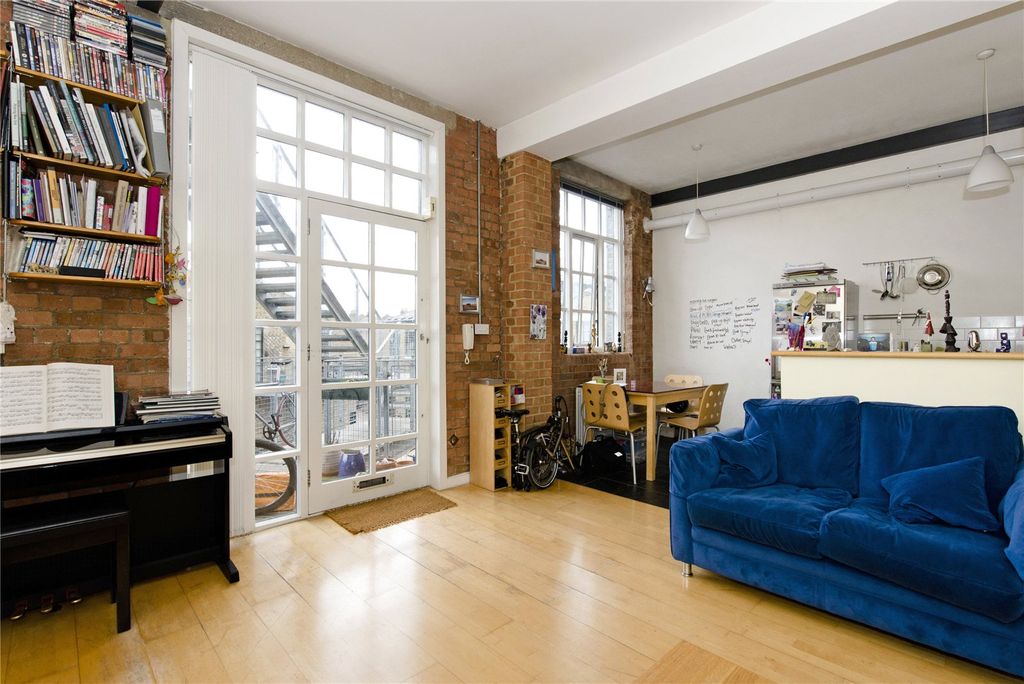Property photo 1 of 7