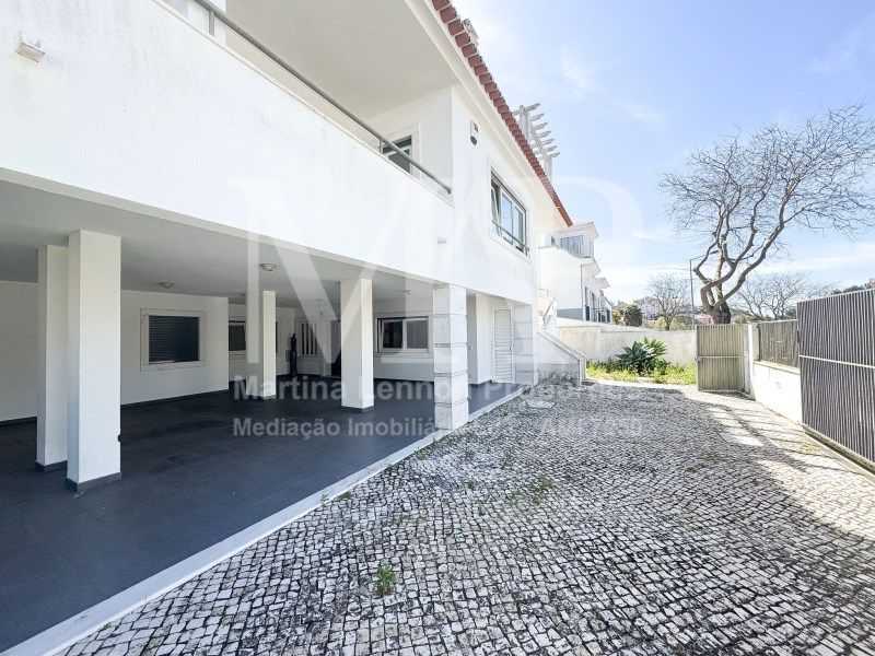 Property photo 1 of 46