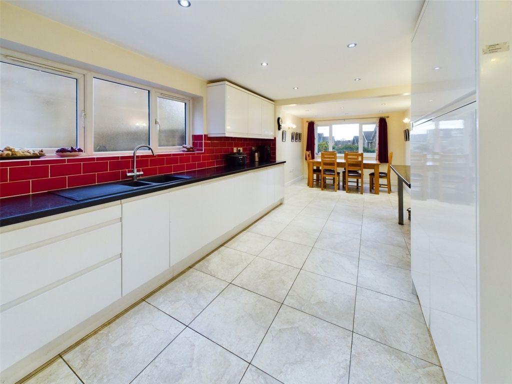 Property photo 3 of 27 Qwl230221 3