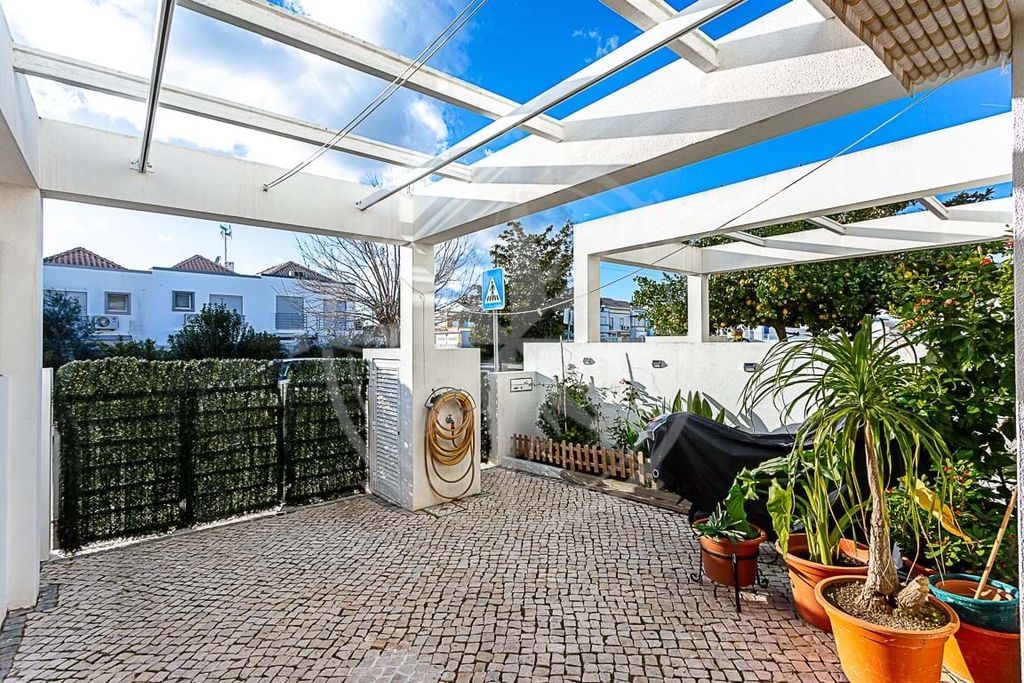 Property photo 3 of 27