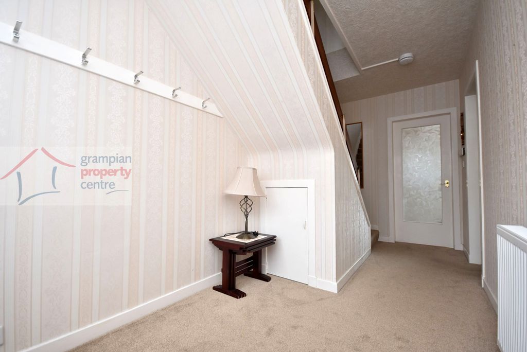 Property photo 2 of 17 H1.Jpg