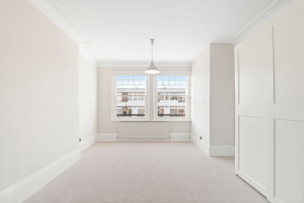 Property photo 2 of 8 Picture No. 16