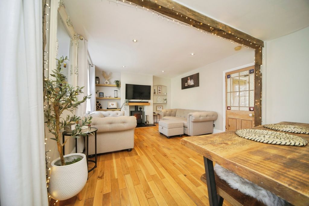 Property photo 1 of 17 Photo