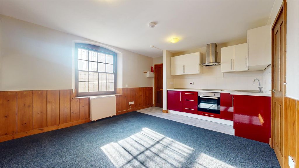 Property photo 2 of 9 c720La0U5Ucslbprdfo0Bg.Jpg