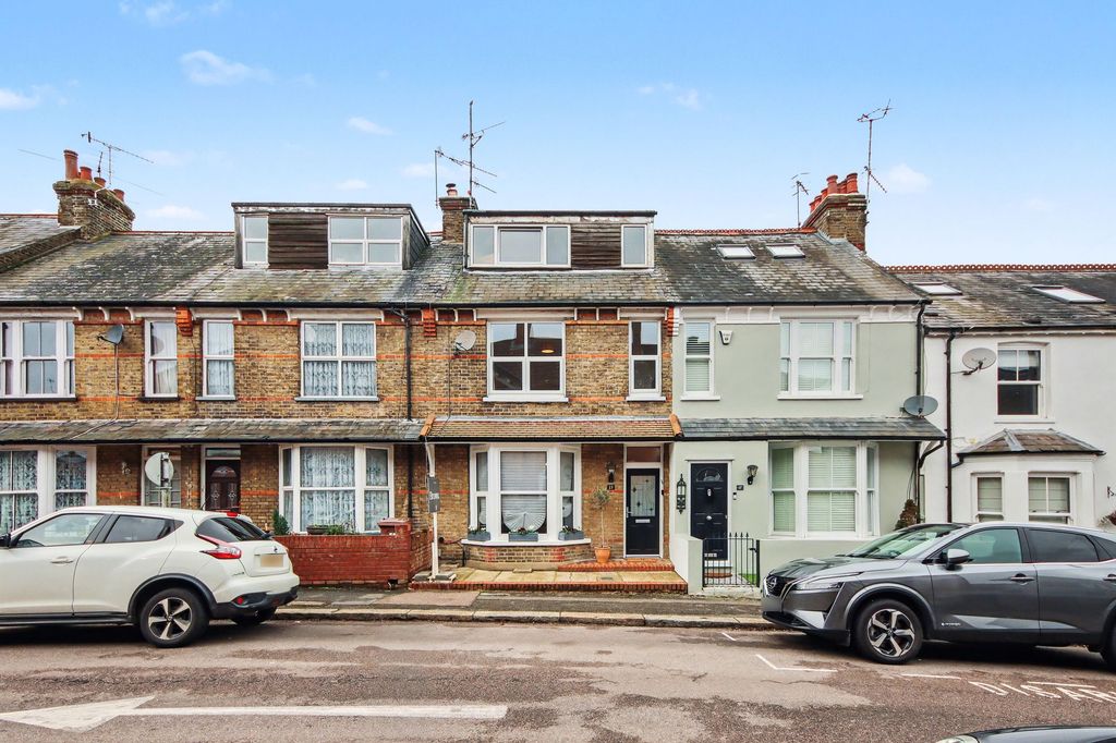 Property photo 2 of 17 External