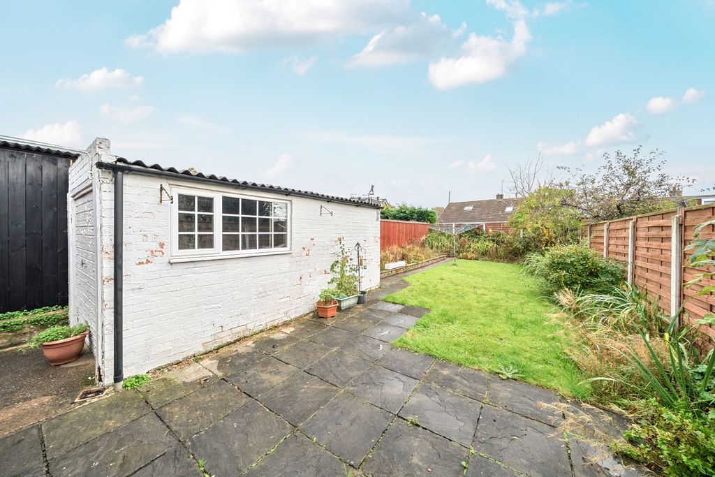 Property photo 3 of 14 Back Garden Showing Garage