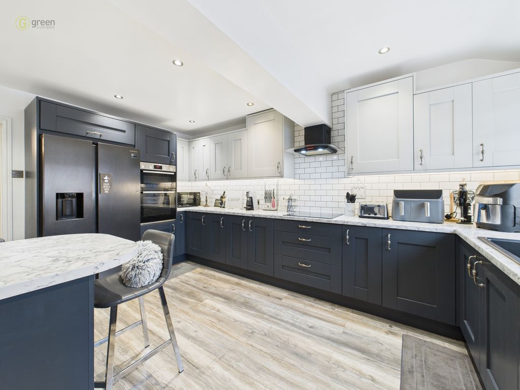 Property photo 2 of 25 Cam01698G0Pr0132Still005