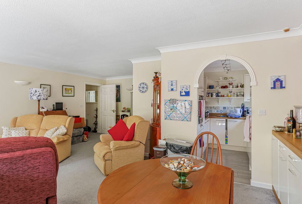 Property photo 3 of 13 333A9766