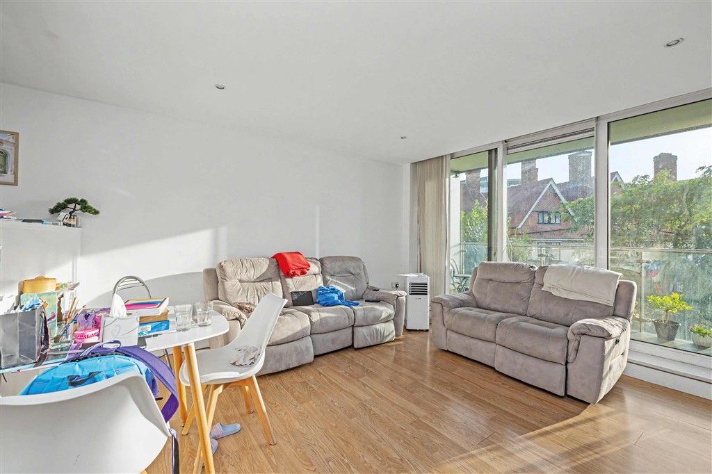 Property photo 3 of 6