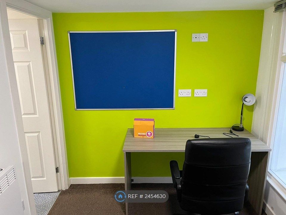 Property photo 2 of 9