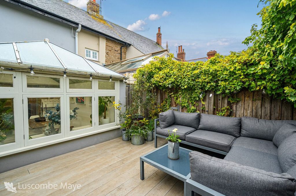 Property photo 3 of 22