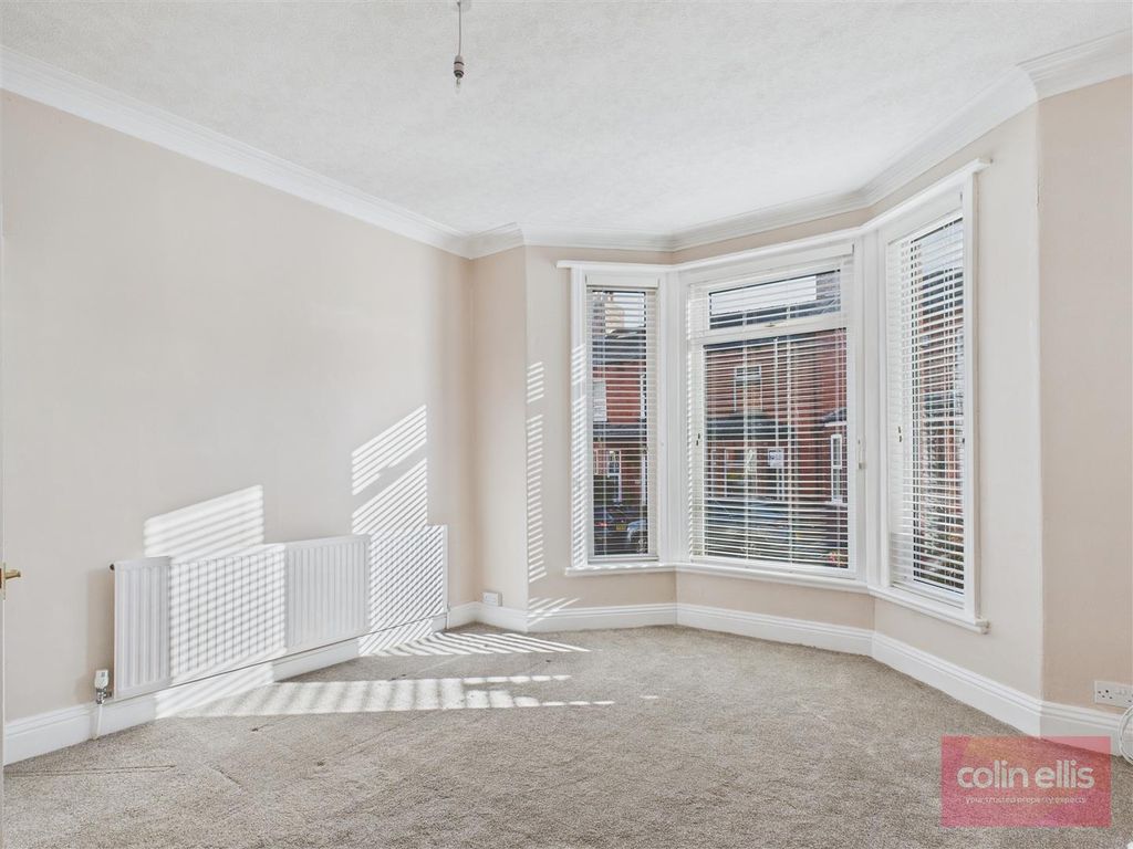 Property photo 2 of 14 Cam05075G0-Pr0232-Still004.Jpg