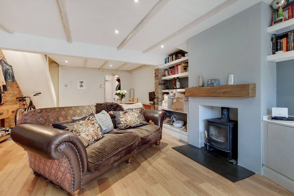 Property photo 2 of 16