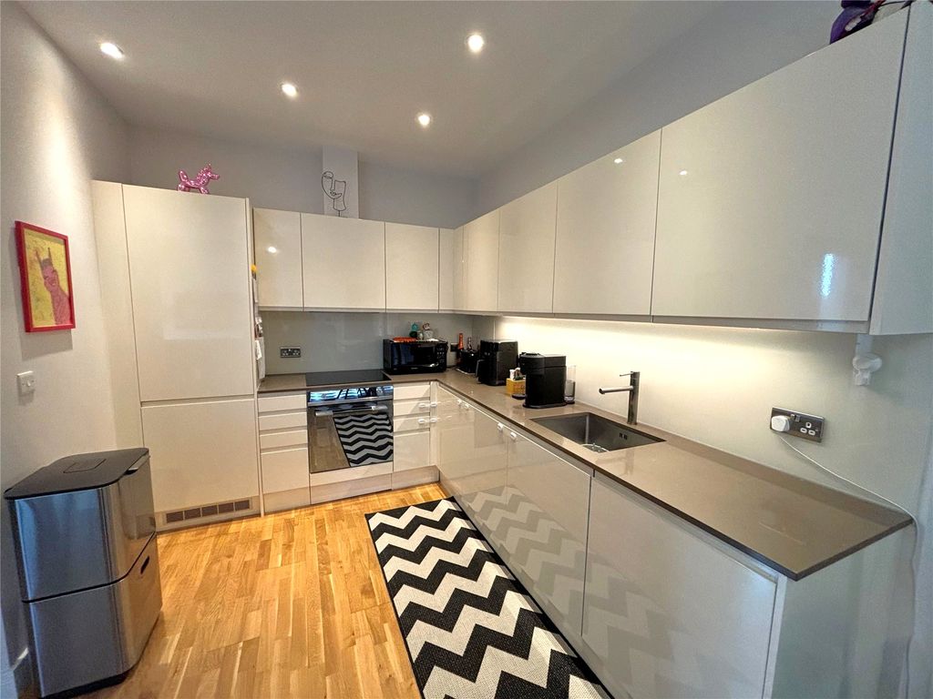 Property photo 2 of 7 Picture No. 05