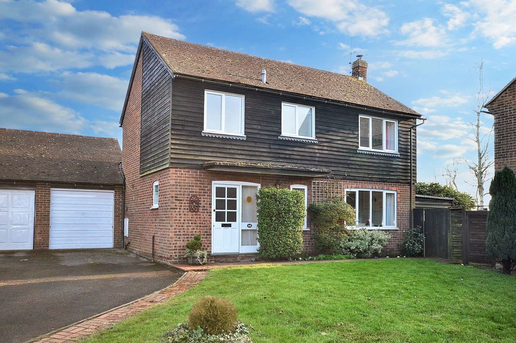 Property photo 1 of 9 Front