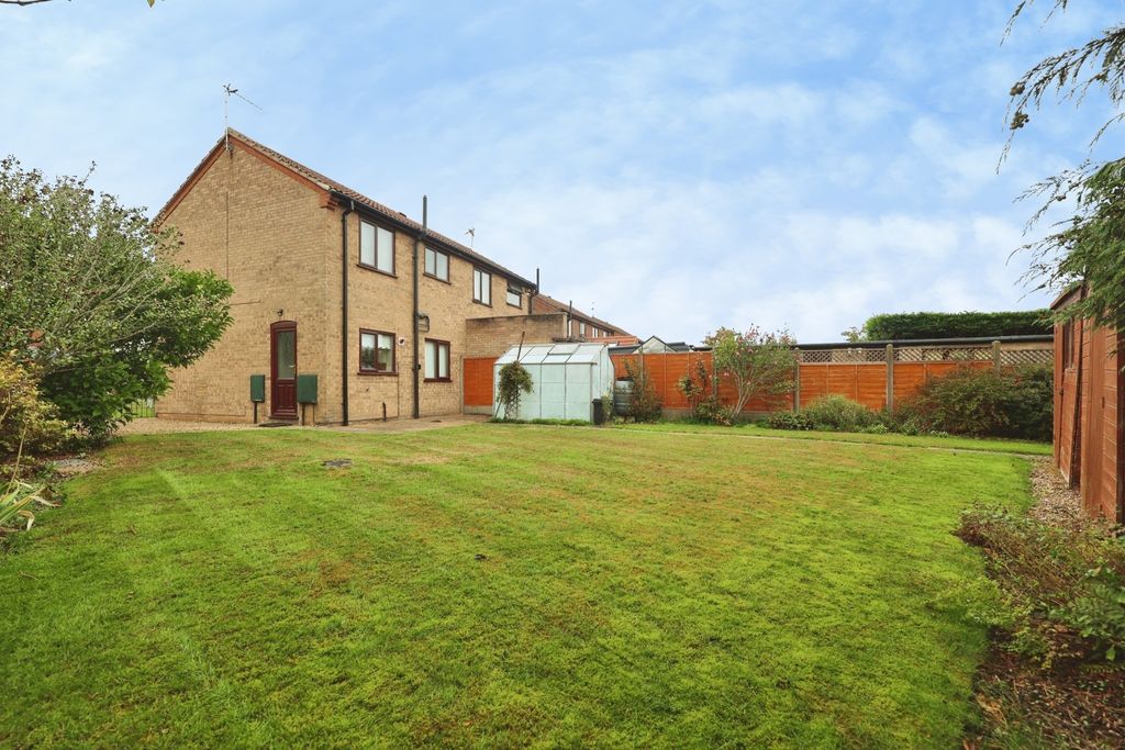 Property photo 2 of 13 4939702