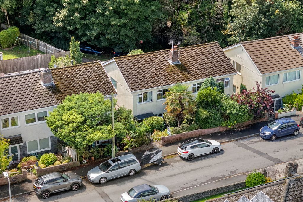 Property photo 1 of 25