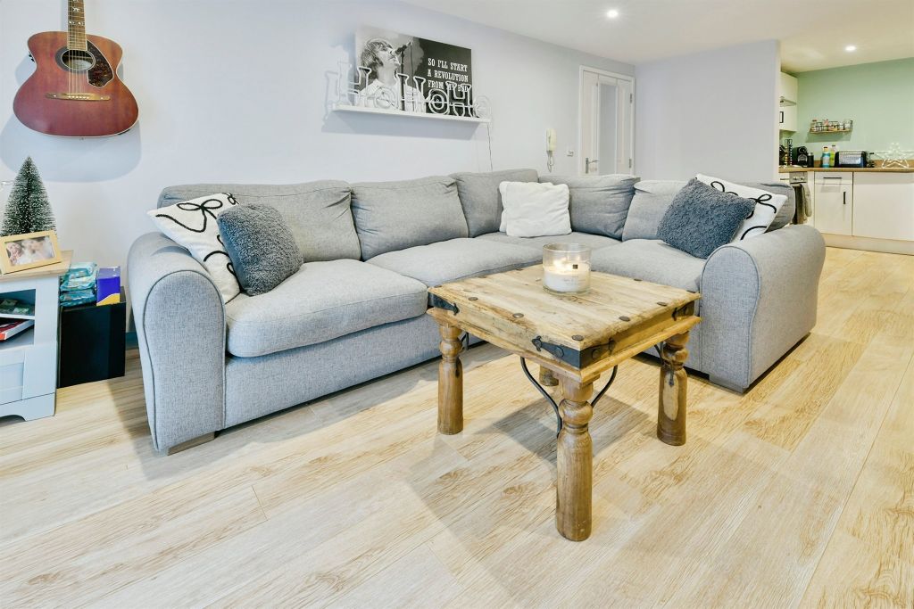 Property photo 2 of 16