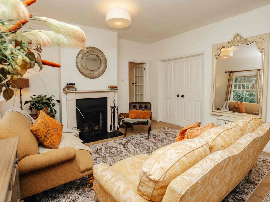 Property photo 2 of 29