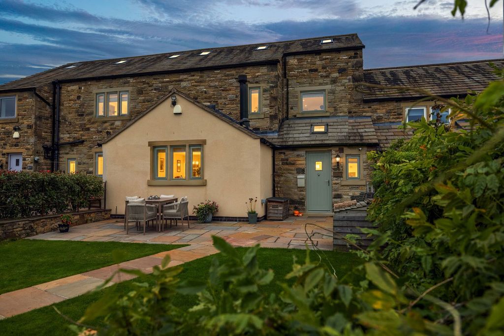 Property photo 1 of 31