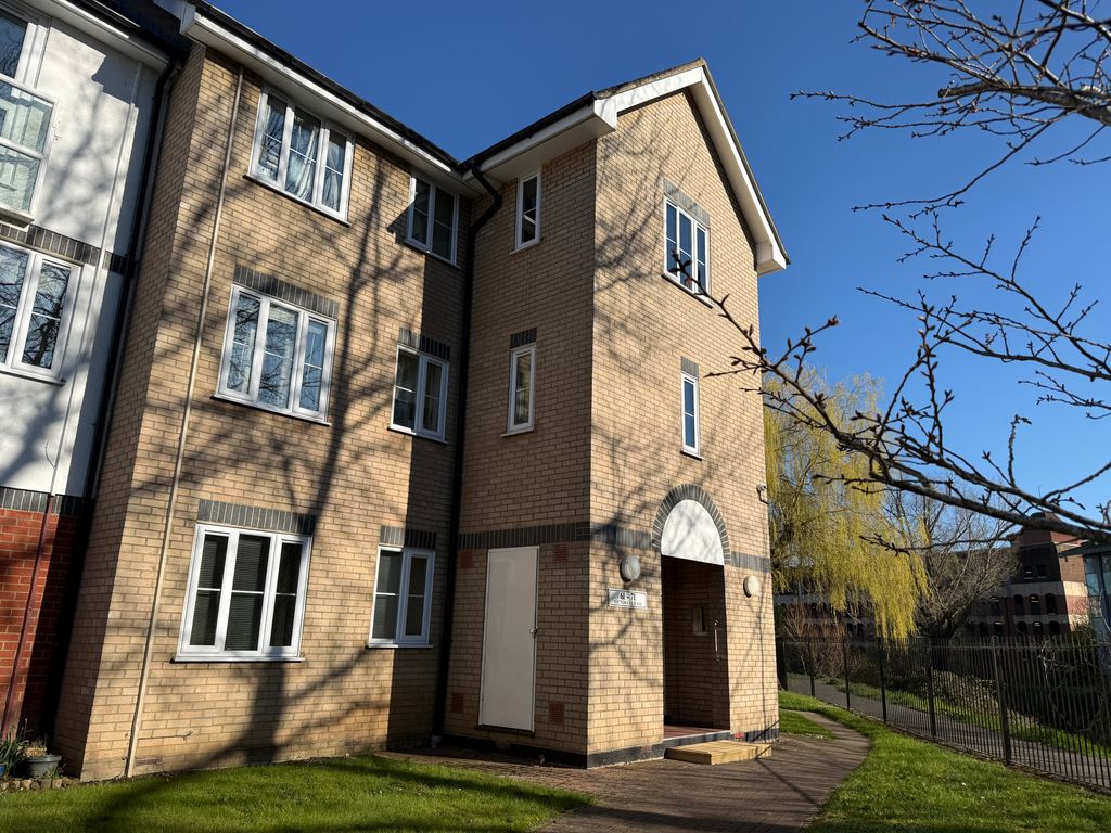 Property photo 1 of 12