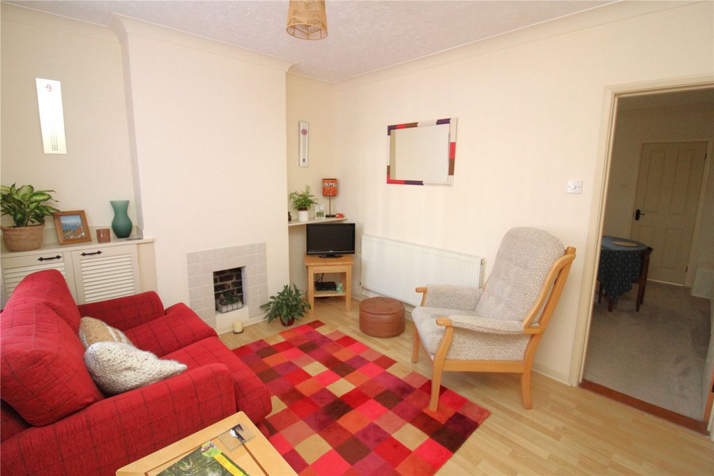 Property photo 2 of 16 Picture No. 12
