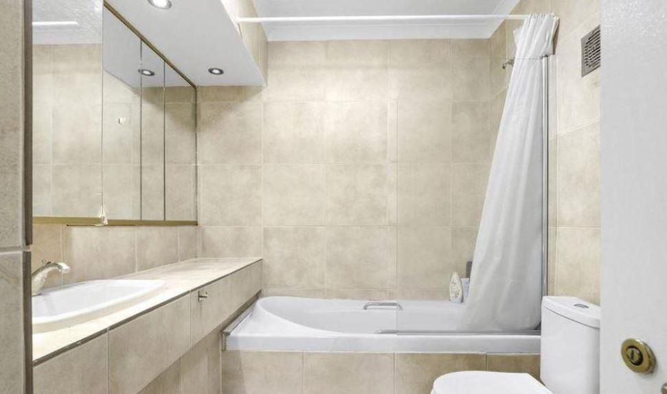 Property photo 2 of 6 Bath-Jpg-61