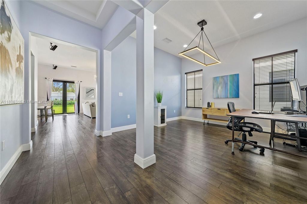 Property photo 2 of 40 <Alttext/>