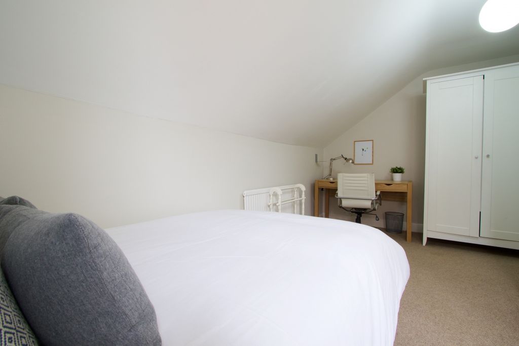 Property photo 3 of 17 Photo 2