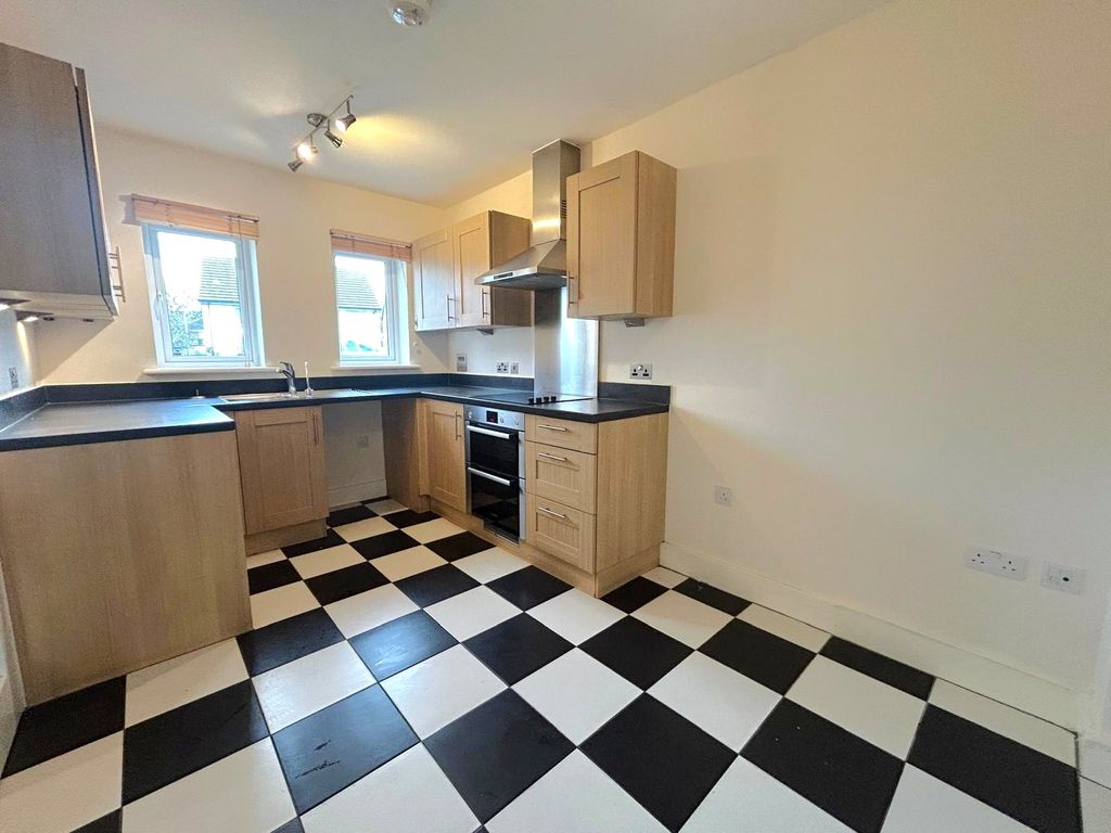 Property photo 2 of 12 Picture No. 32