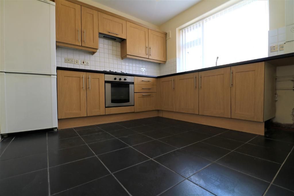 Property photo 3 of 13 Kitchen