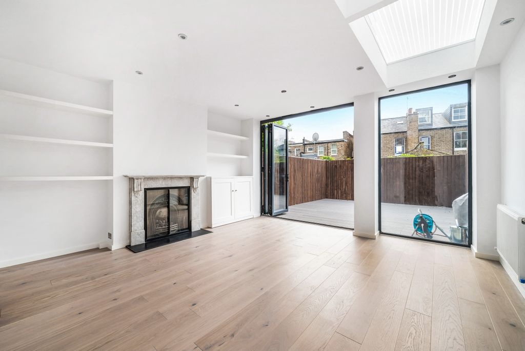 Property photo 2 of 16 1006203 (18)