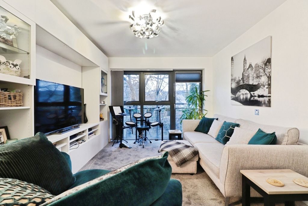 Property photo 1 of 24 569B7d06-Img_0590