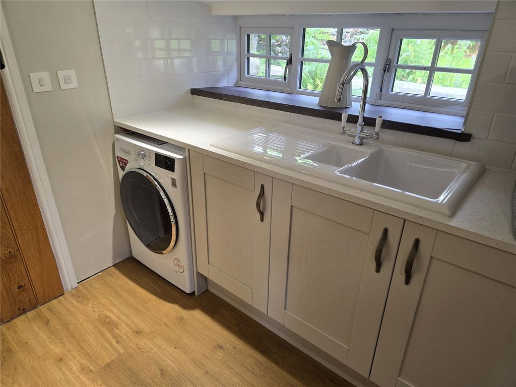 Property photo 2 of 43 Picture No. 28