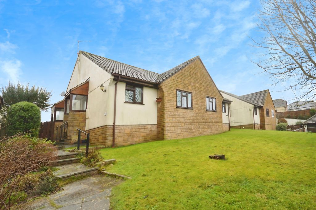 Property photo 1 of 13 Front