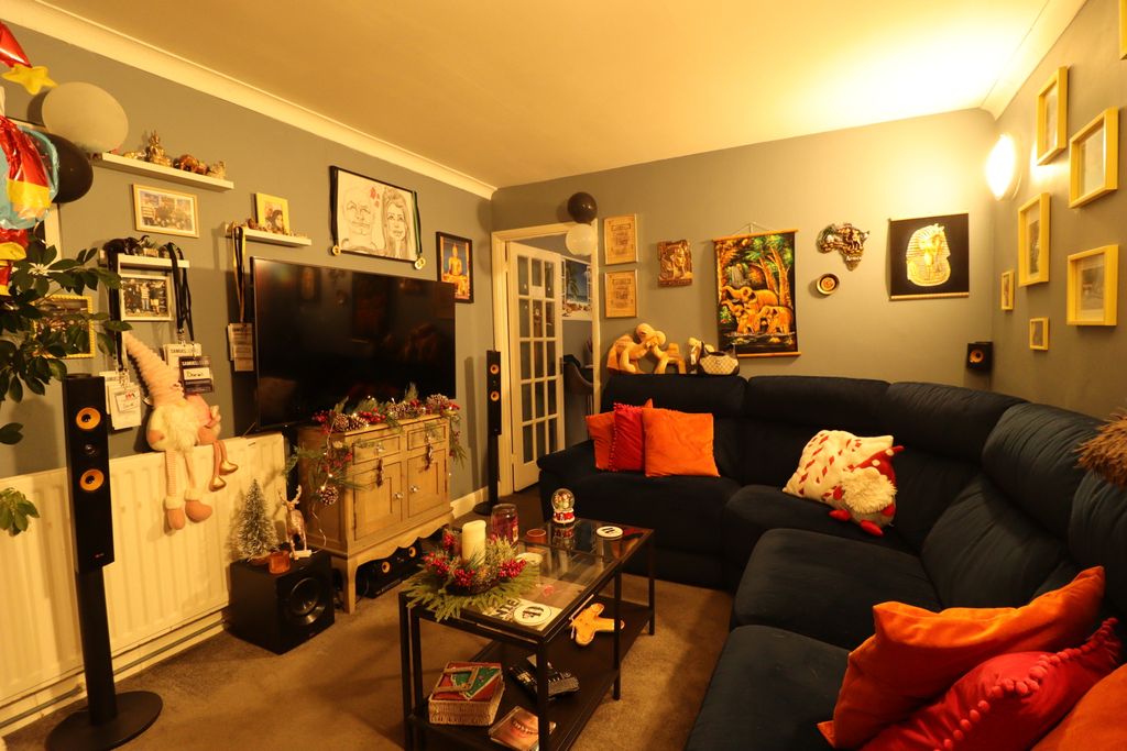 Property photo 2 of 11 Picture No. 19