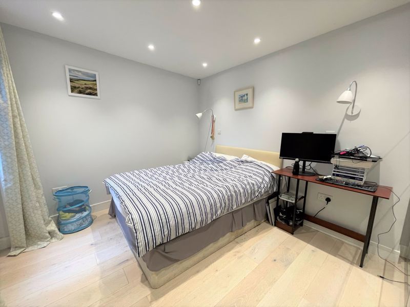 Property photo 3 of 10 Photo 7