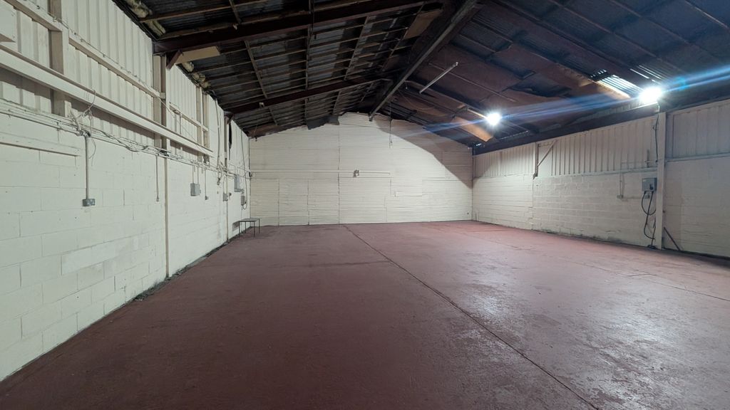 Property photo 3 of 6