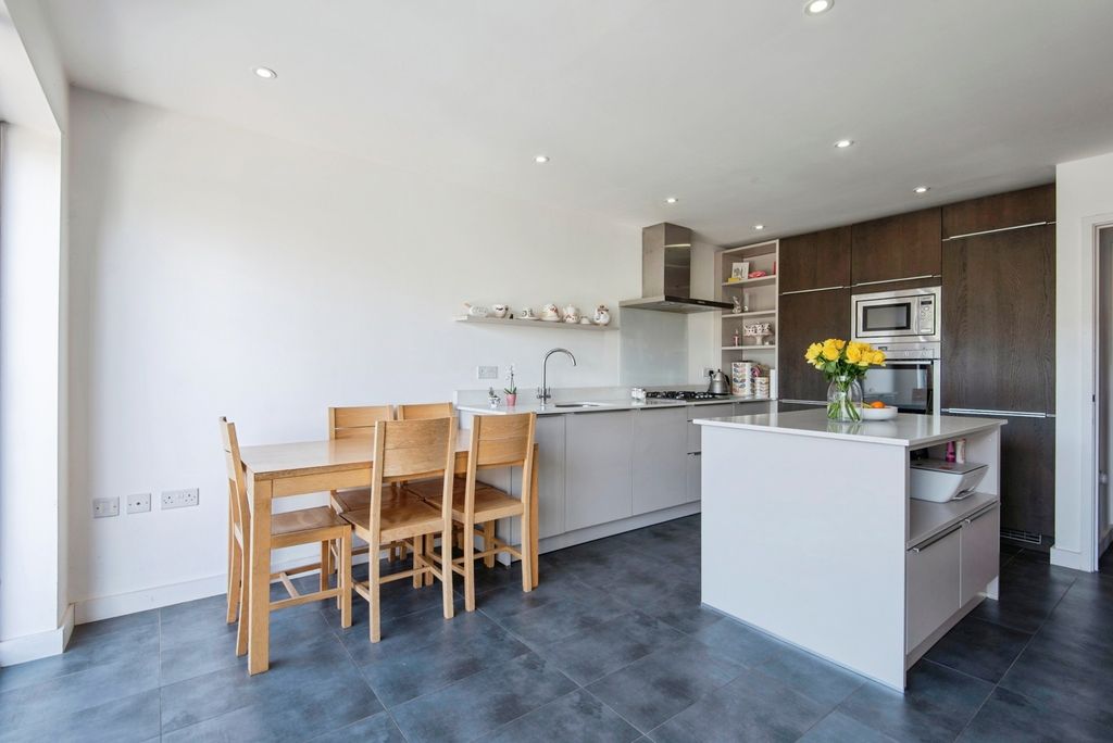 Property photo 3 of 30 Kitchen/Diner