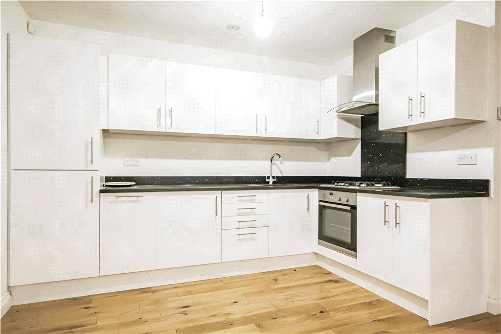 Property photo 3 of 7 Kitchen