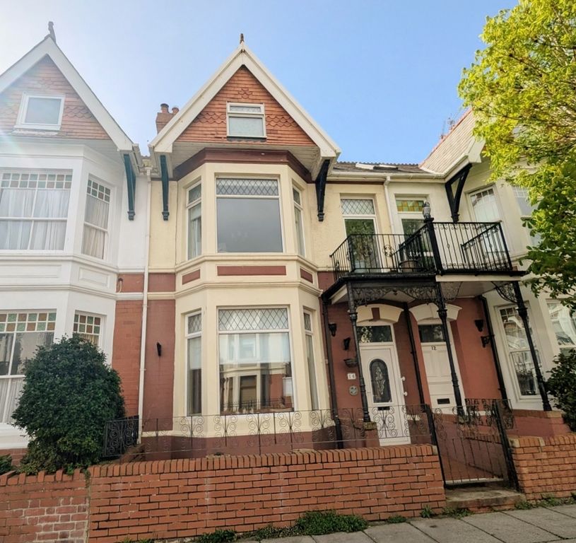 Property photo 1 of 18