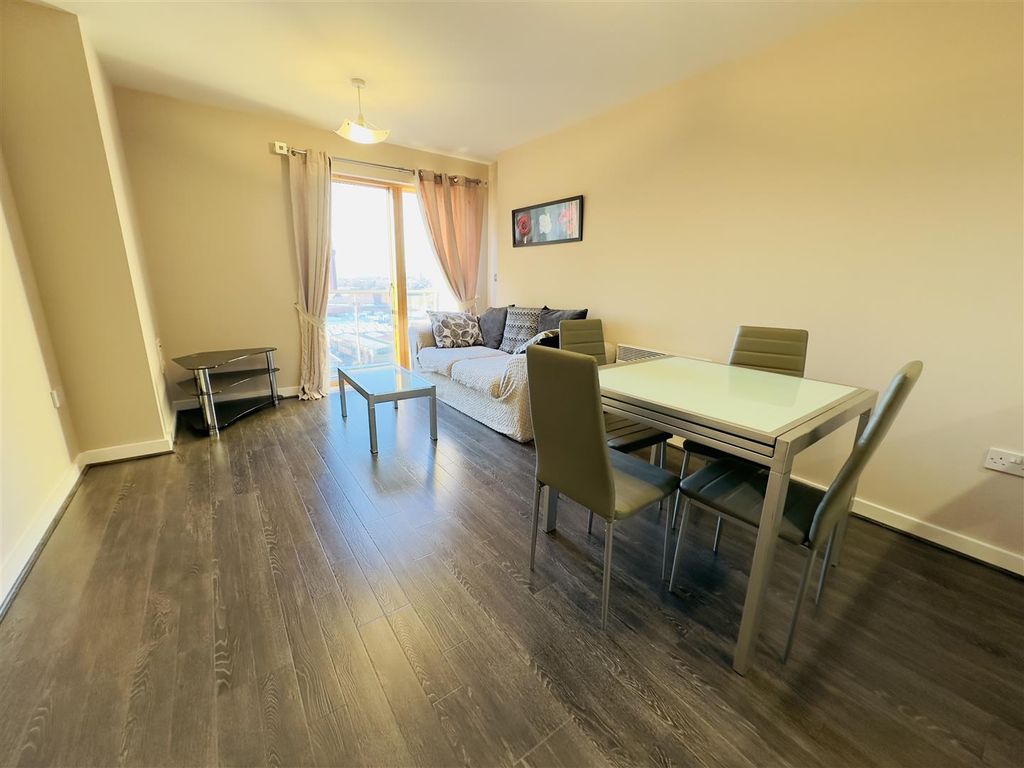 Property photo 2 of 14