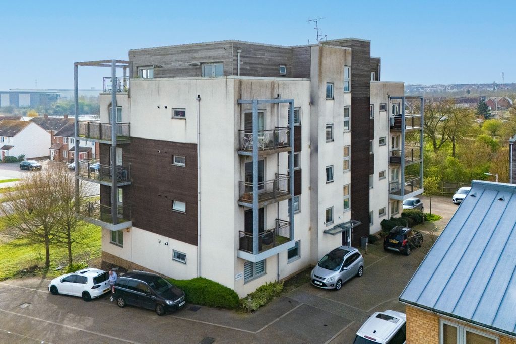 Property photo 3 of 11 4609673